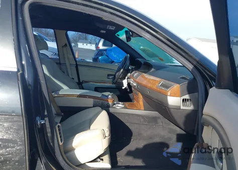 2007 BMW 750Li из США, поврежденный, VIN WBAHN83517DT75423